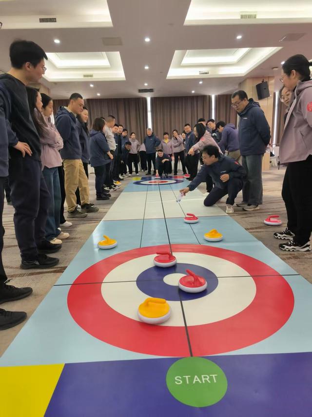 爱游戏体育（AYX）官方APP下载-特色冰壶趣味赛，冰上策略的巧妙运用的简单介绍