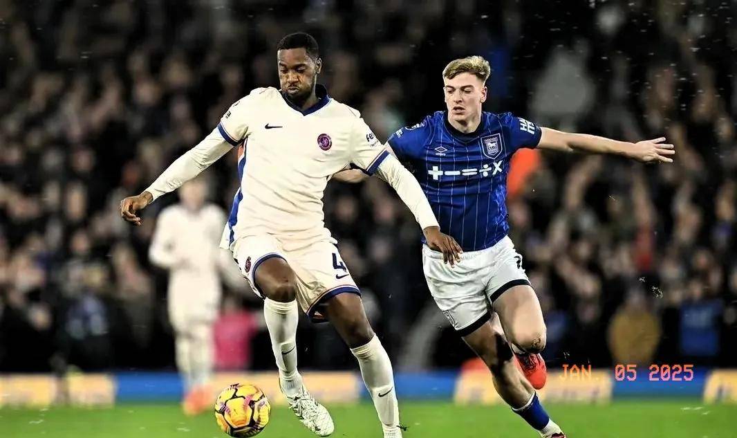 爱游戏中国官方网站平台-英超精妙战术，比分3-2，比赛中成功反击多次，抢断成功率78%，场均控球65%的简单介绍