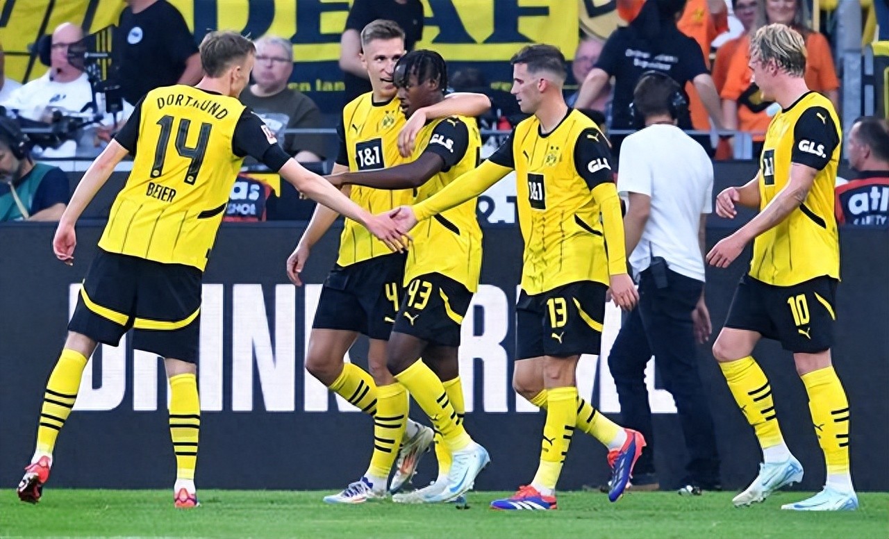 爱游戏体育官方网站-德甲激战，球迷期待未来