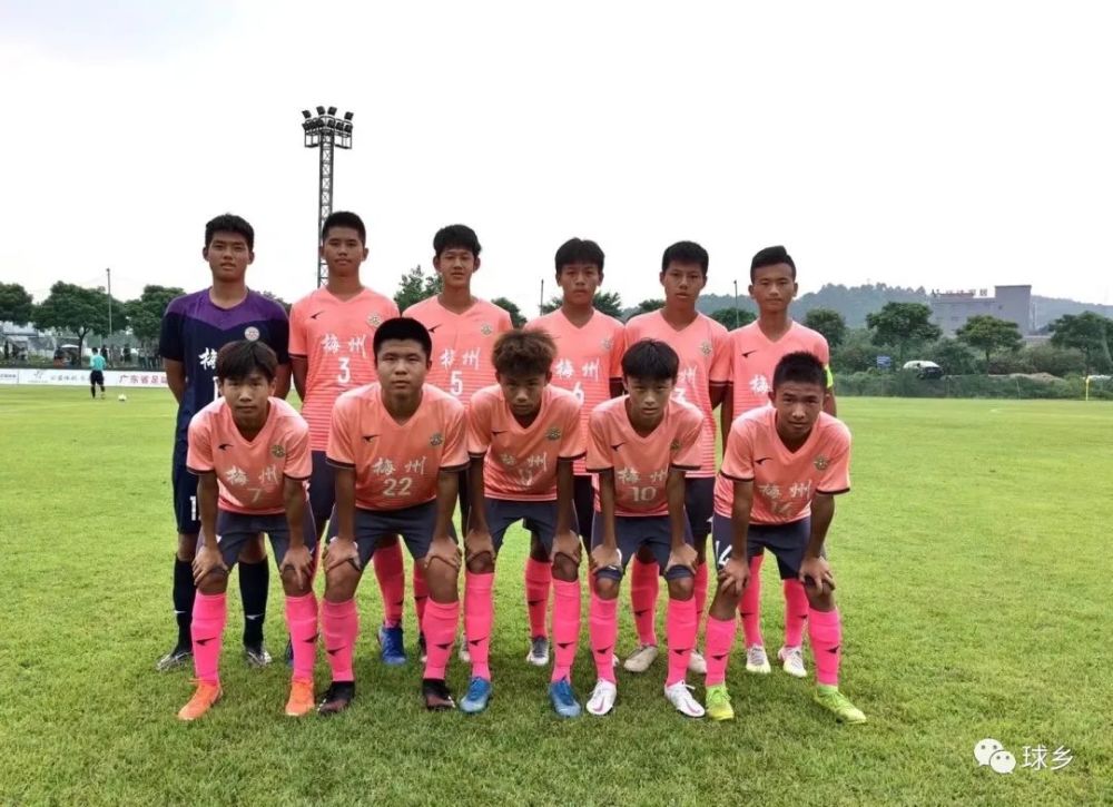 国际足球专家赴华调研,为中国足球建言献策 国际足球专家赴华调研,为中国足球建言献策