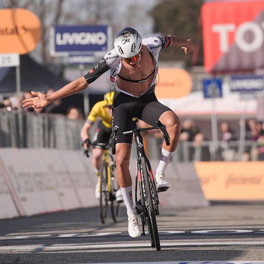 爱游戏官方-历史车手：回忆冠军背后的艰辛的简单介绍