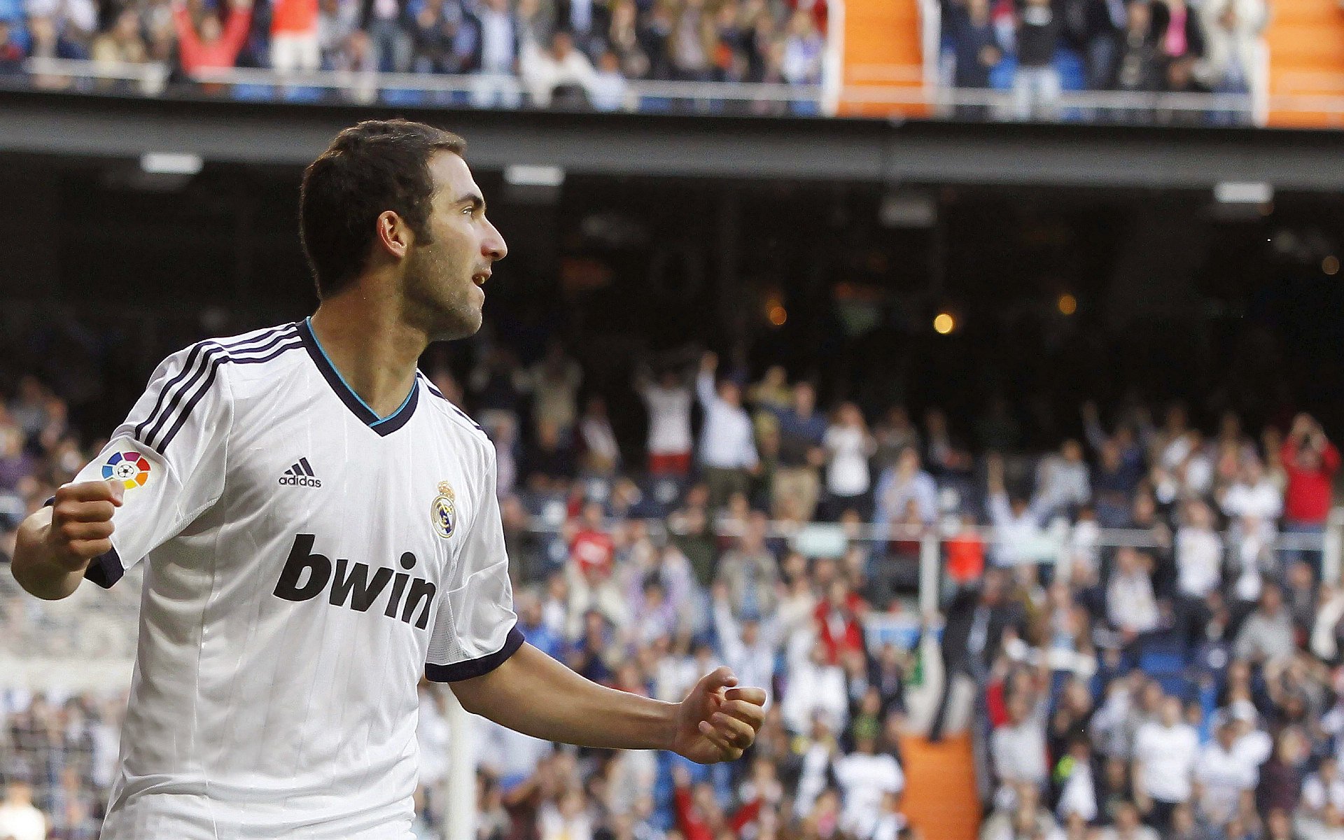 皇马主场3-2战胜巴拉多利德,进攻端表现出色,皇马对巴拉多利德